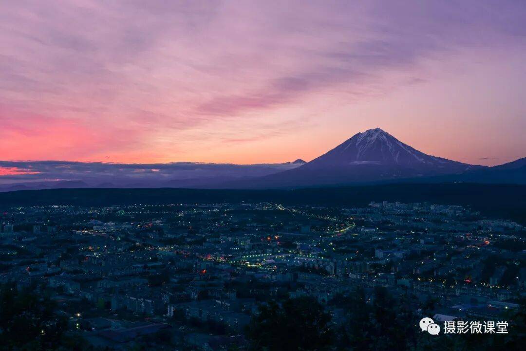 加半岛棕熊捕鱼、白令海峡寻拍鲸鱼及自然风光专业摄影团冰球突破爆百万大奖【远东探险丨勘察加】7月野性堪察(图4)